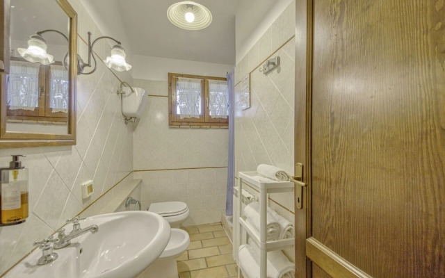 Mustard apt With Shared Pool