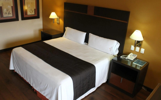 Hotel Plaza las Quintas