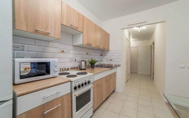 AHause на проспекте Космонавтов 11а