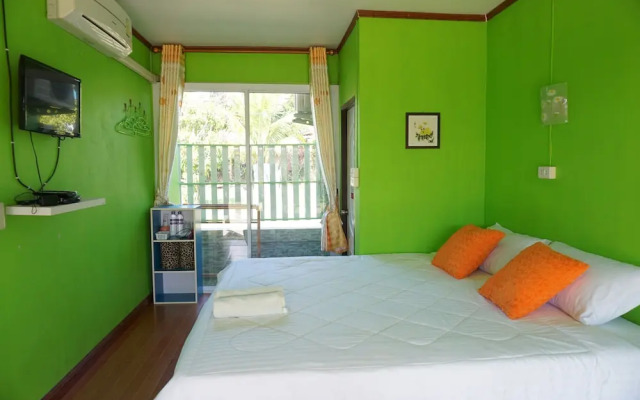 Thong Hug House Resort