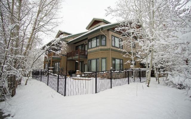 Snowflake 4 Bedroom Home