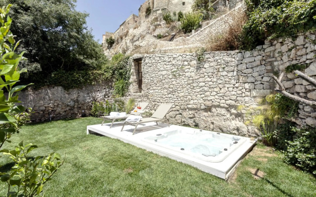 Locanda Don Serafino Historical Boutique Hotel