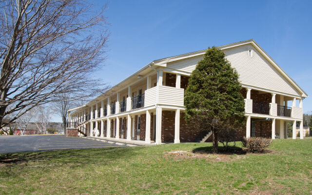 Econo Lodge Sturbridge Route 20