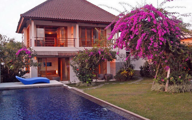 Blue Rose Villa