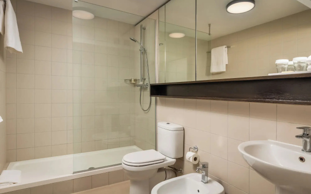Monarch House Serviced Apartments