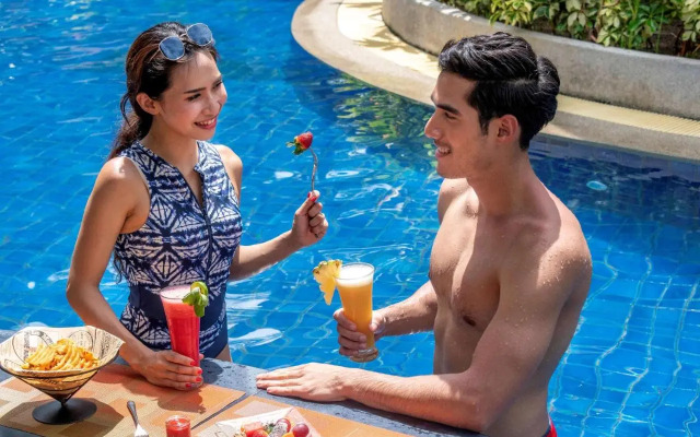 Courtyard Phuket at Surin Beach