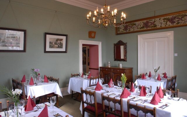 The Harbourview Hotel