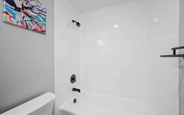 FRONTDESK 1014 Fifth Ave Apts Uptown Pittsburgh