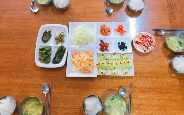 Oreum Guesthouse - Hostel