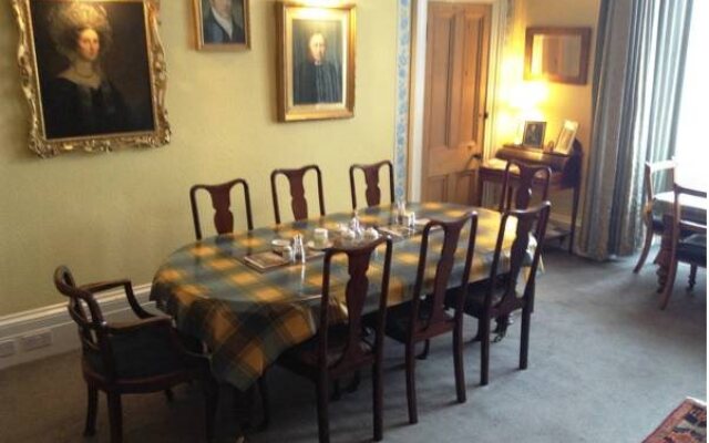 Rathan House - Guesthouse at Eskbank