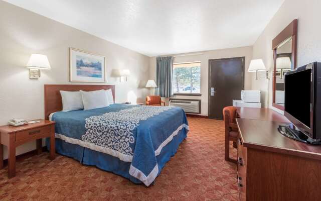 Days Inn by Wyndham Russell