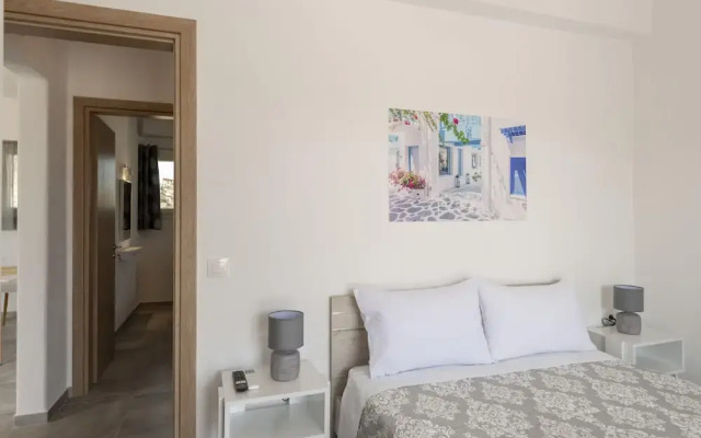 Parikia s Sunlight 2bedroom House
