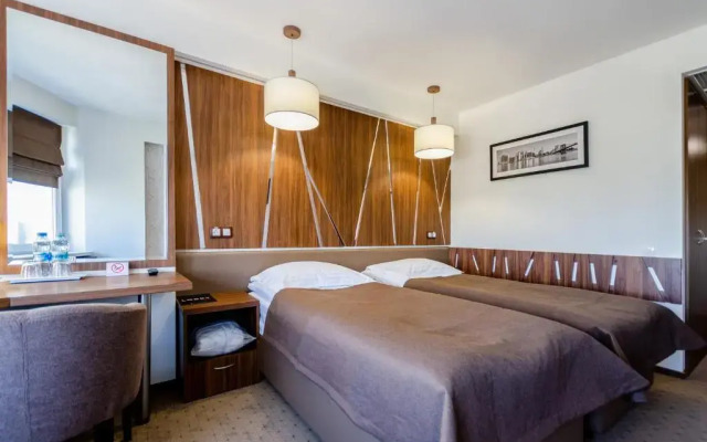 Tourist Hotel