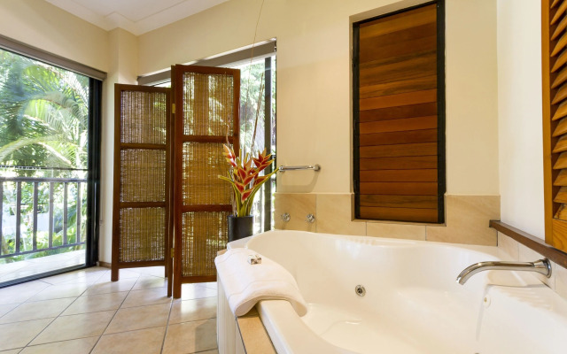 Hibiscus Resort & Spa