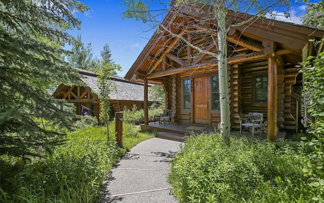 Abode at Moosehead Cabin