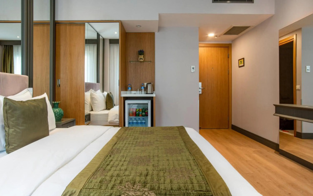 Oran Hotel