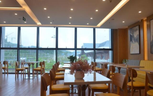 GreenTree Inn Guiyang Wudang District High-speed Railway East Station