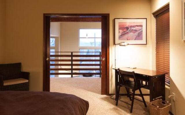 Alexanders-Rvr/Mt Vw-AC-3BR/3B