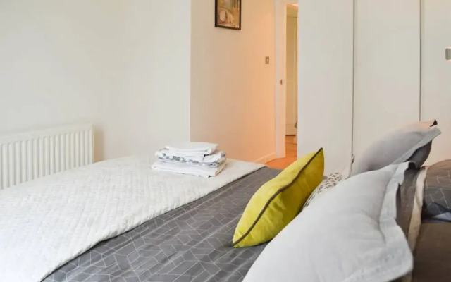 Bright 1 Bedroom Belsize Park Flat