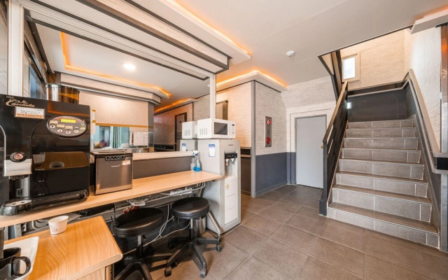 Gangseo Bank Motel