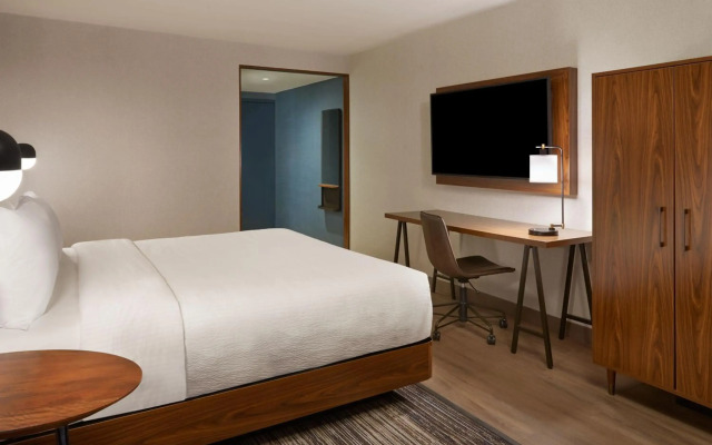Four Points by Sheraton Point Edward Sarnia