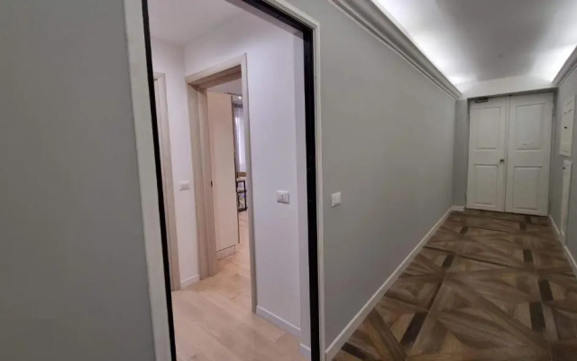 Via Battisti 13 (Adults Only)