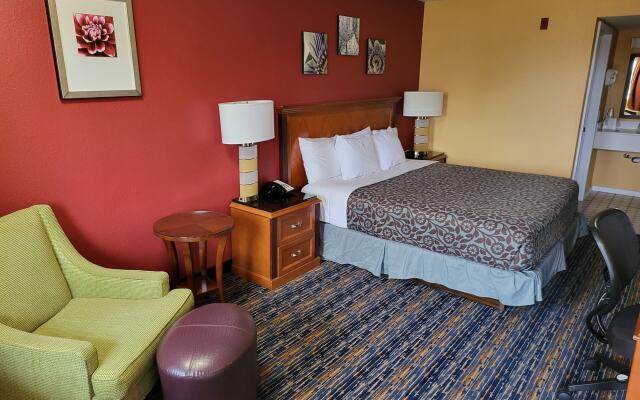 Olympic Inn & Suites