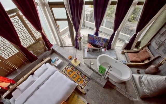 YangLiPing Art Hotel