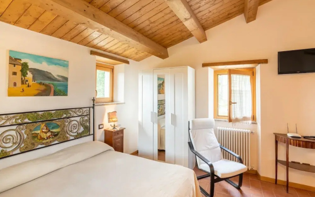 Dwelling in Renovated Barn near Birthplace of Michelangelo
