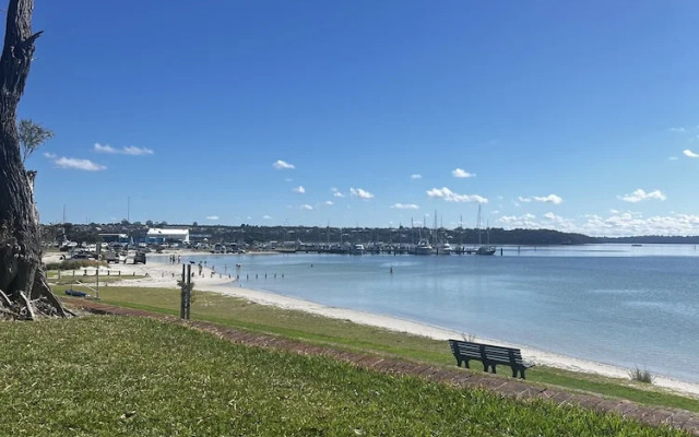 Emu Point Motel & Apartments