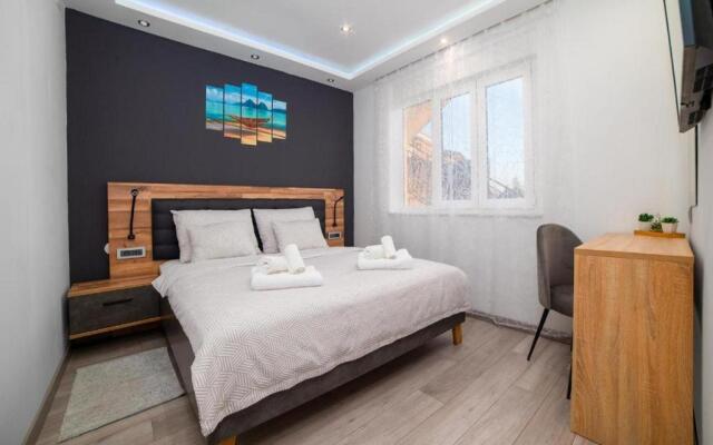 Vega Lux Apartment