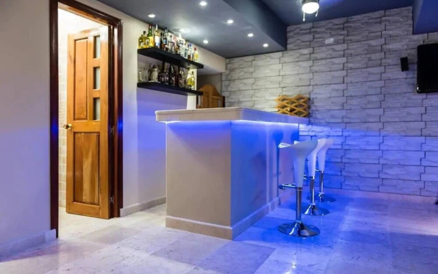 Villa Don Teto 8 Rooms: Luxury & Great Havana View