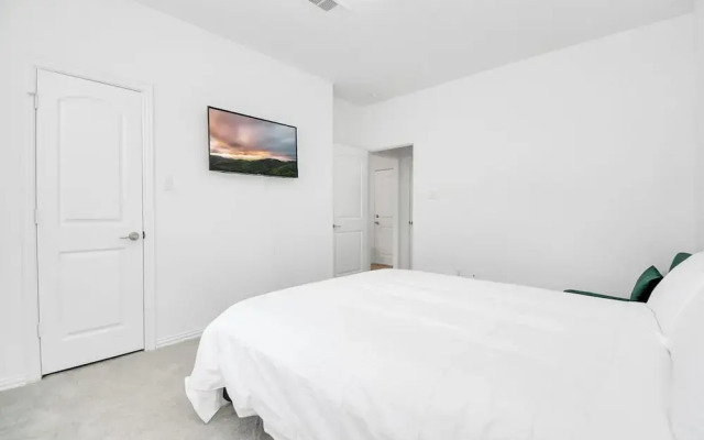 Lux Galleria Home-5BR Roof Deck
