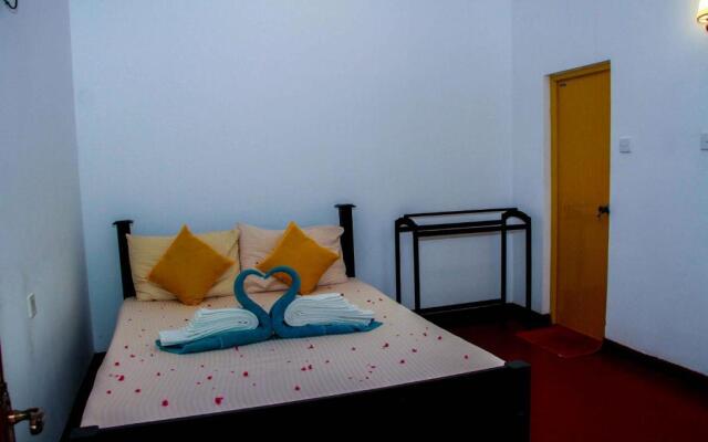 Thathsara Holiday Inn