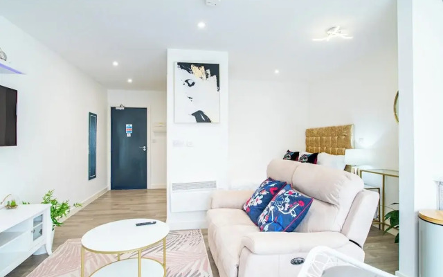 Perfectly Located Apartment - Sheffield City