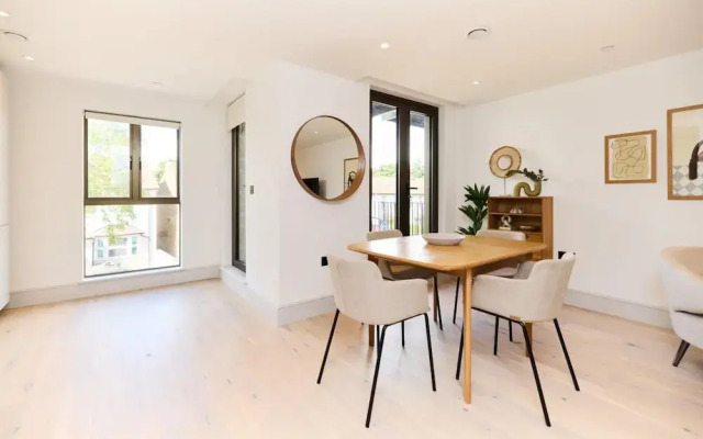 The South Wimbledon Hideout - Fancy 1bdr Flat With Balcony