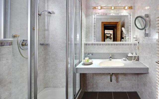 Hotel Berghof Crystal Spa & Sports