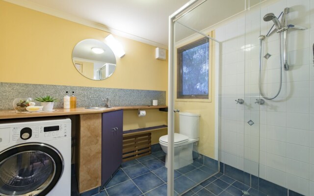 Earle Street Apartment