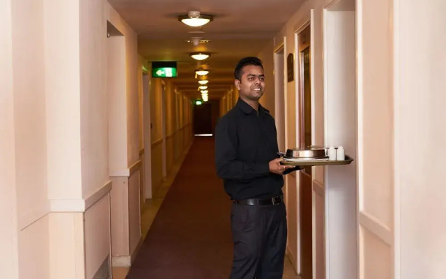 Caspia Hotel New Delhi Shalimar Bagh
