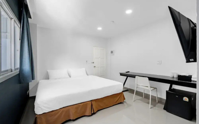 Terminal2 Hotel Phuket
