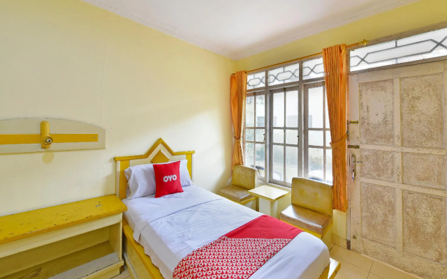 Hotel Mutiara by OYO Rooms