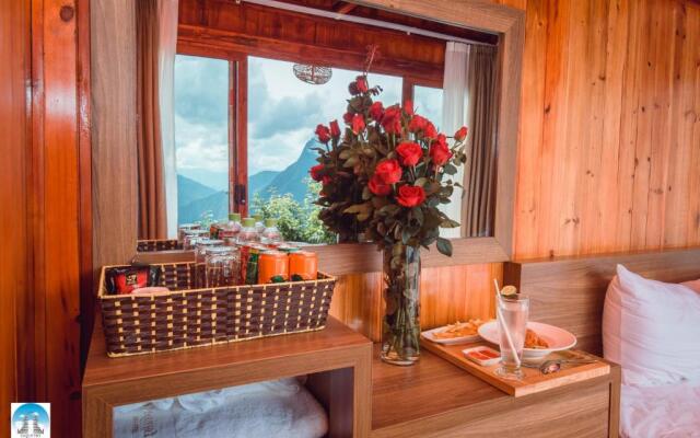 Heaven Gate Hotel O Quy Ho