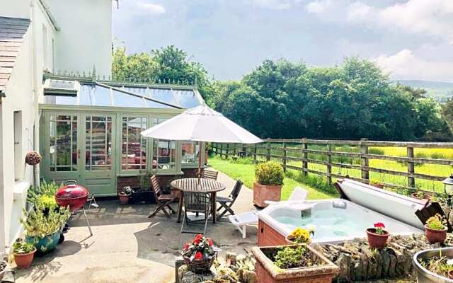 Brackfield Chalet