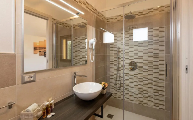 Apartment With Exclusive Swimming Pool