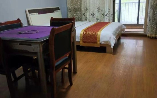 Huayang Business Hotel