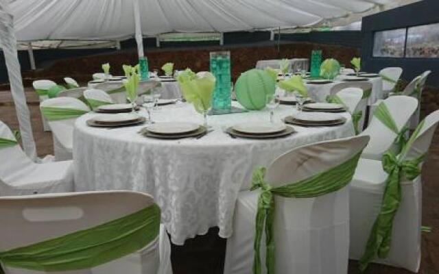 Mudziyashe Resort Lodge