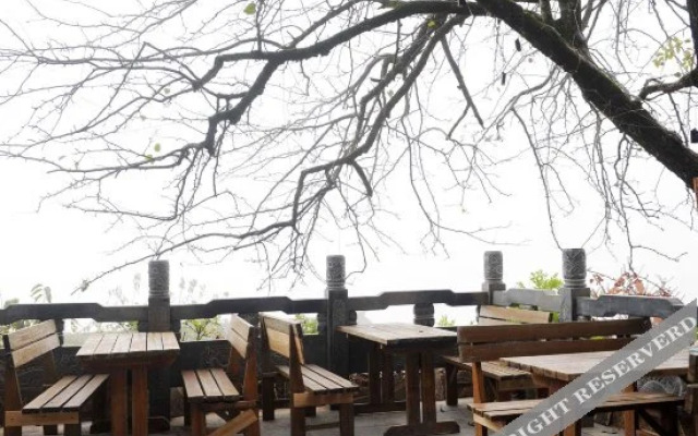 Shenlongtang Hotel
