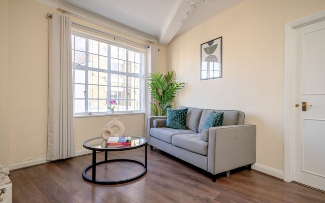 Charming 1BR in London's Westminster