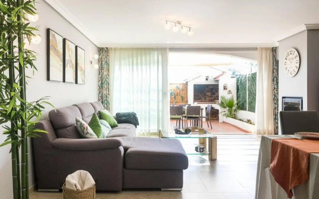Bungalow junto al casco antiguo, piscina y barbacoa