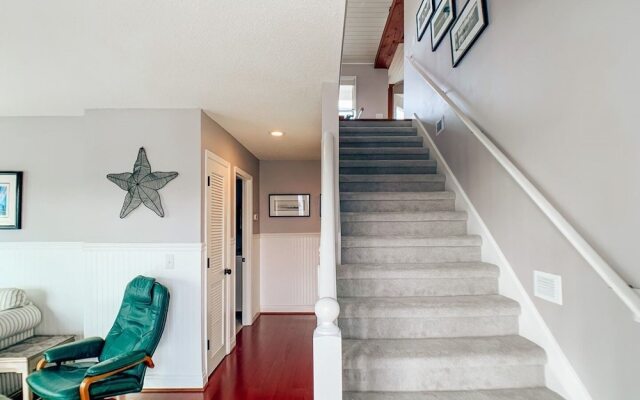 A Beach To Remember 4 Bedroom Home by RedAwning